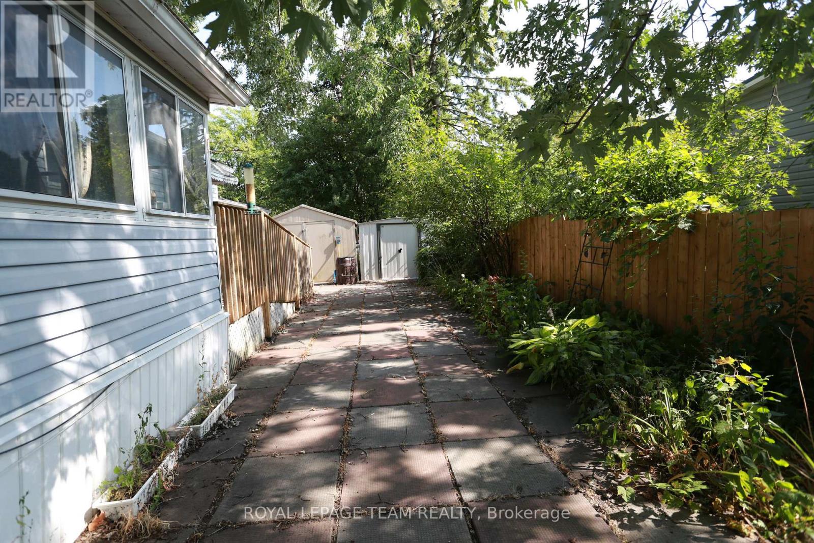 3 Fringewood Drive, Ottawa, Ontario  K2S 1T1 - Photo 31 - X12340076