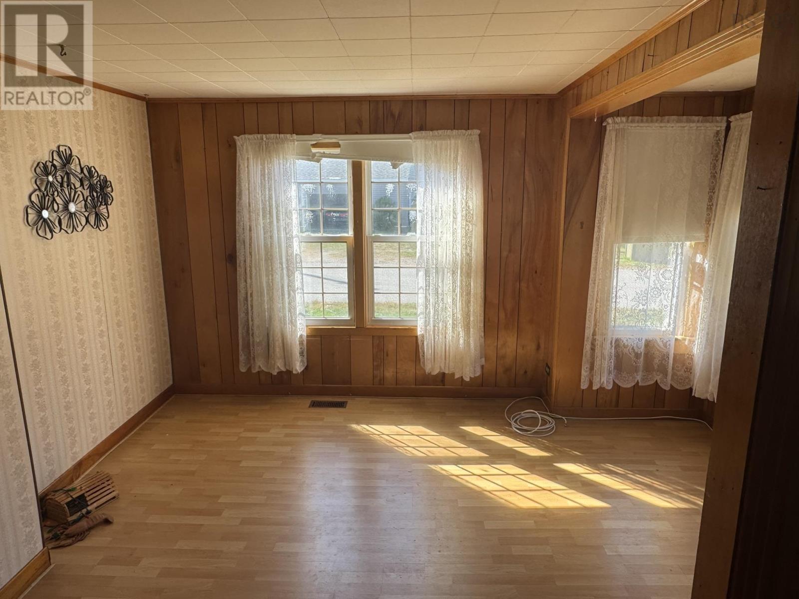 59 Transvaal Street, Shelburne, Nova Scotia B0T 1W0 - Photo 8 - 202525320