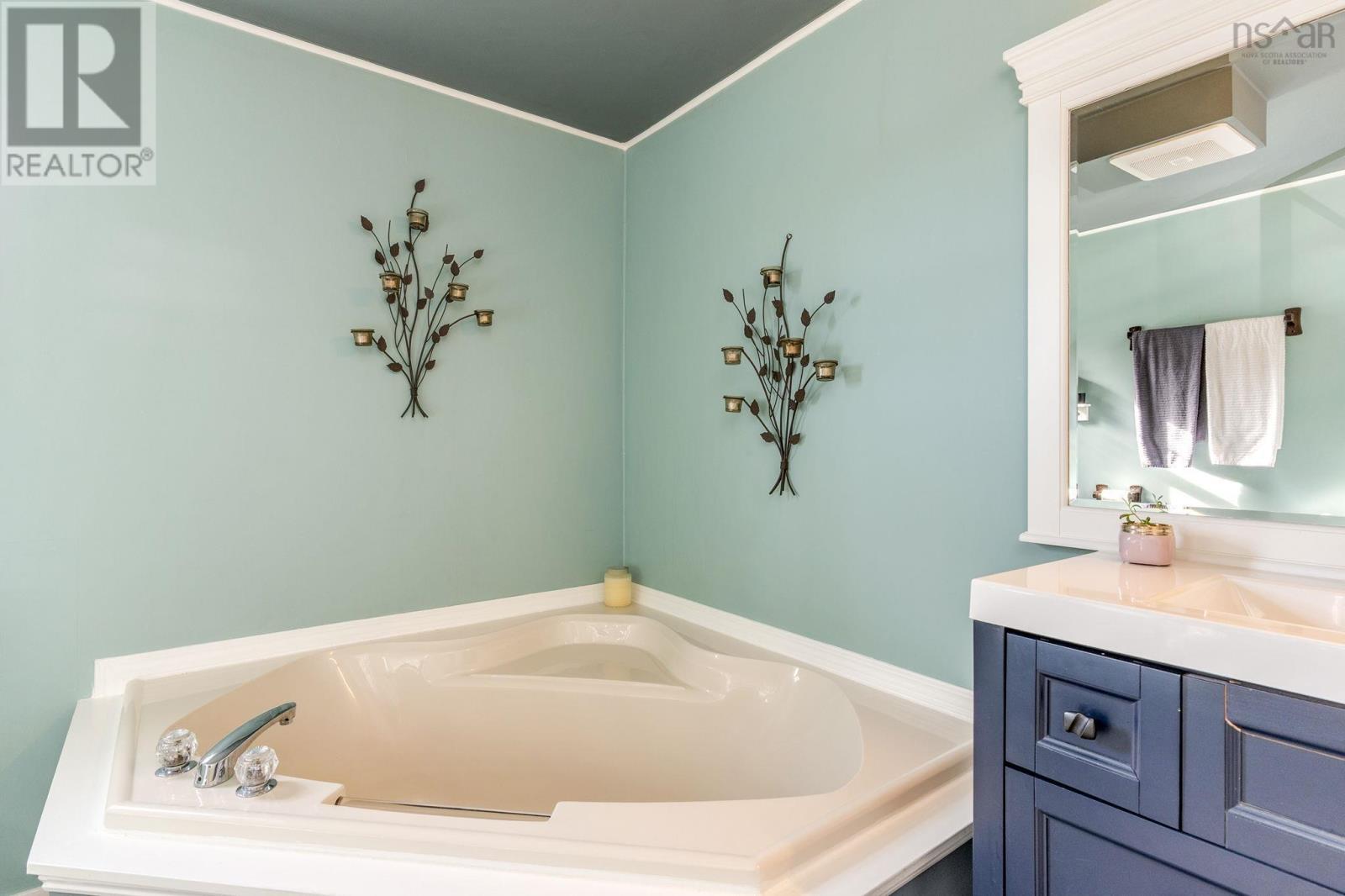 1 Bumpy Lane, Lake Echo, Nova Scotia B3E 1B7 - Photo 33 - 202525917