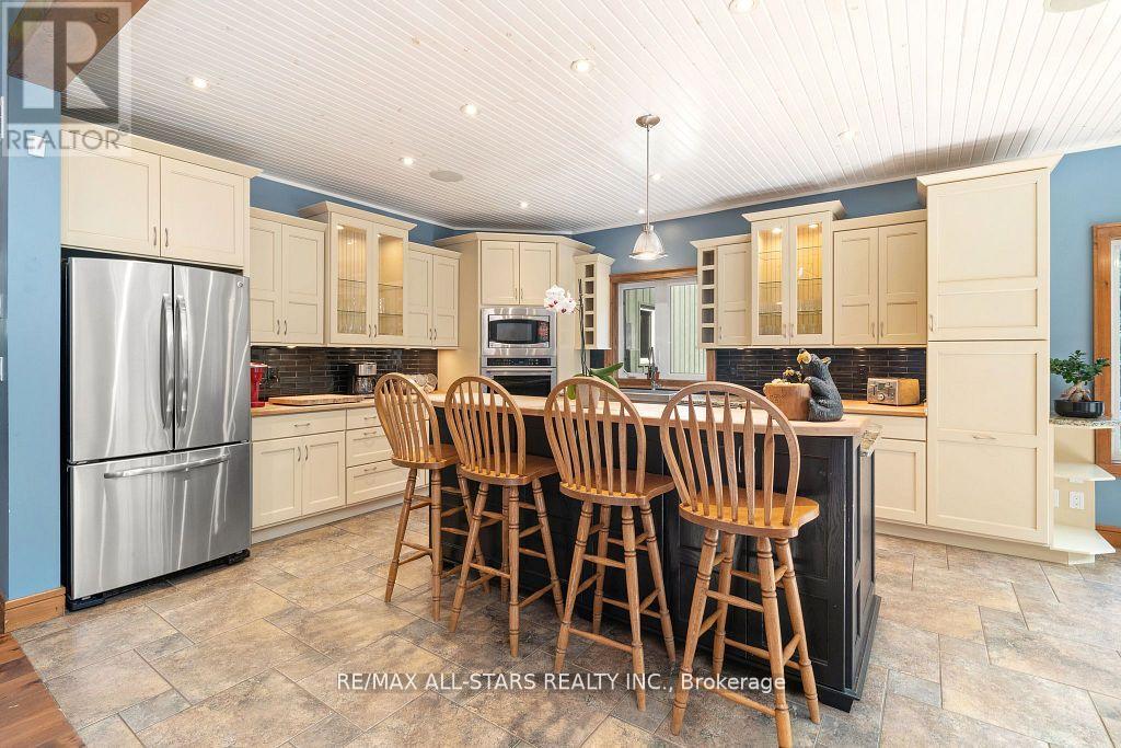 8 Harmonious Drive, Kawartha Lakes, Ontario  K0M 1N0 - Photo 18 - X12612618