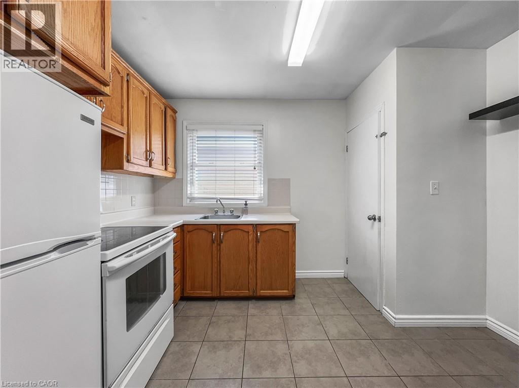 300 East 32nd Street, Hamilton, Ontario  L8V 3S7 - Photo 13 - 40763043