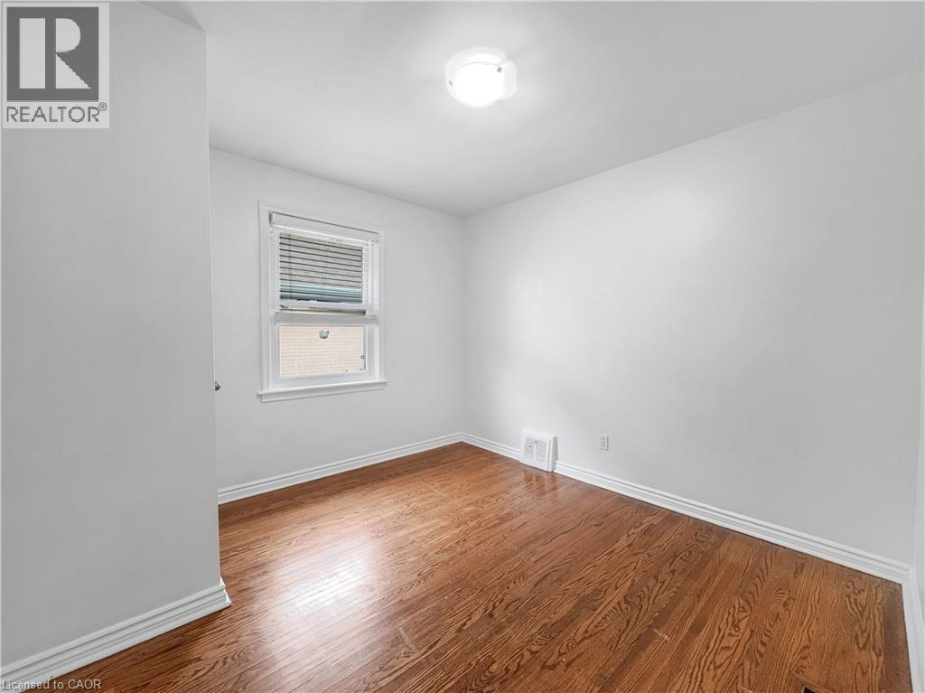 300 East 32nd Street, Hamilton, Ontario  L8V 3S7 - Photo 19 - 40763043