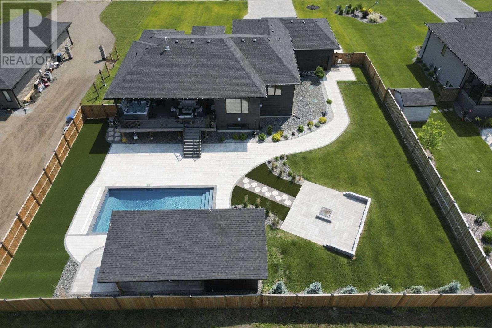 2111 Magnolia Dr, Thunder Bay, Ontario  P7K 0J3 - Photo 44 - TB252039