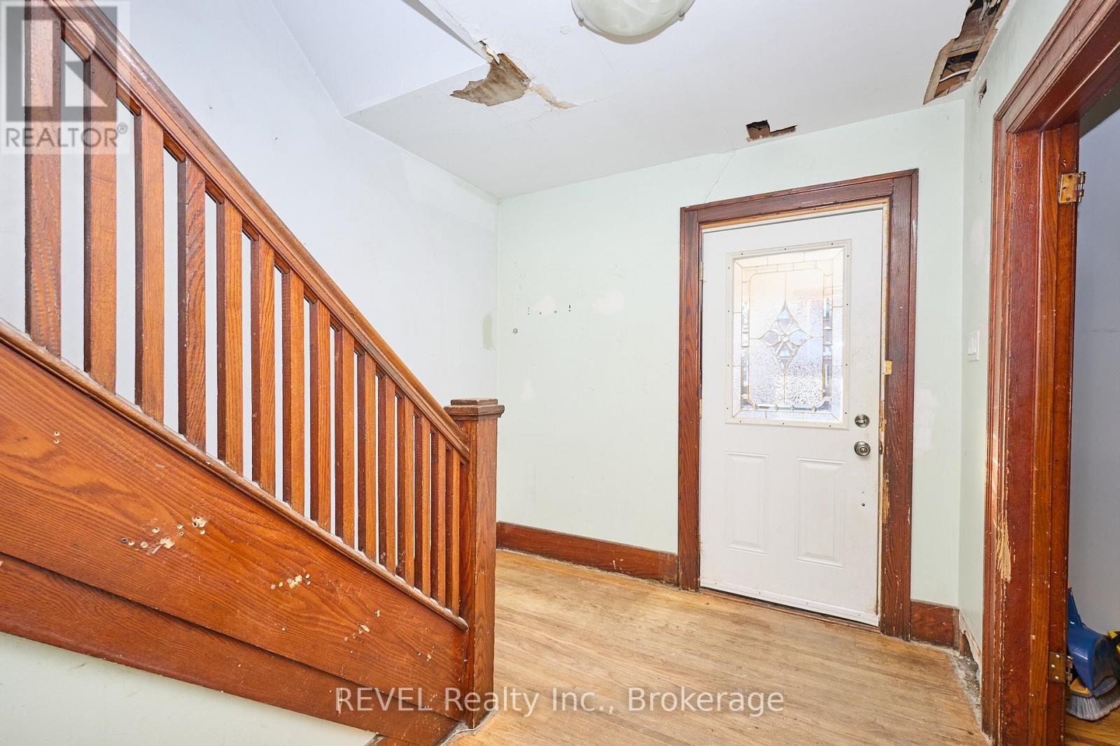 5113 Willmott Street, Niagara Falls, Ontario  L2E 2A4 - Photo 6 - X12612630
