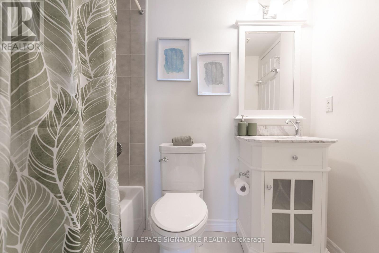 206 - 356 Mcrae Drive, Toronto, Ontario  M4G 4G4 - Photo 19 - C12444238