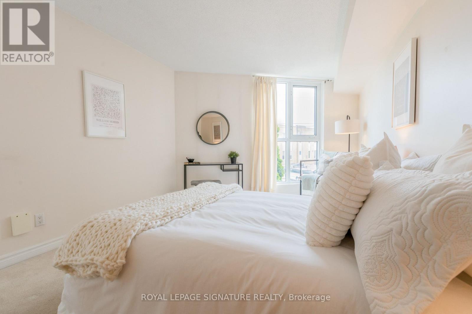 206 - 356 Mcrae Drive, Toronto, Ontario  M4G 4G4 - Photo 18 - C12444238