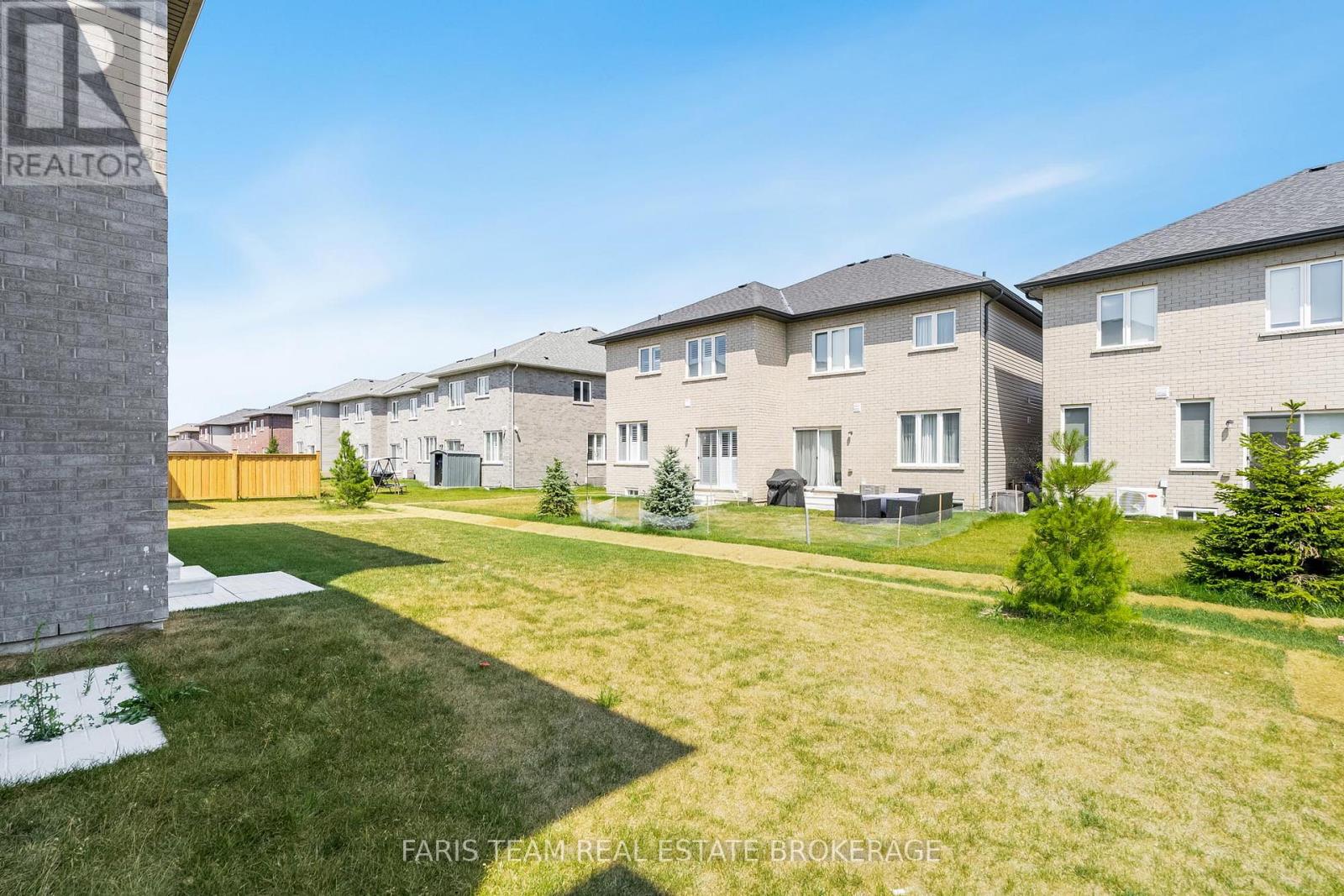 7 Lisa Street, Wasaga Beach, Ontario  L9Z 0K9 - Photo 20 - S12484018