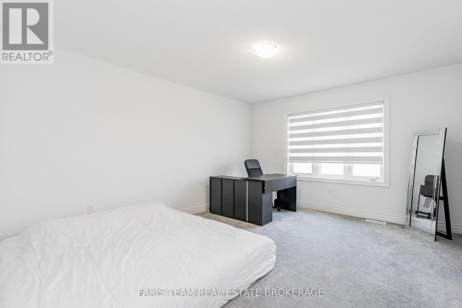 7 Lisa Street, Wasaga Beach, Ontario  L9Z 0K9 - Photo 13 - S12484018