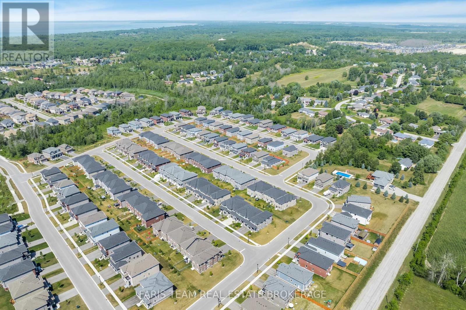 7 Lisa Street, Wasaga Beach, Ontario  L9Z 0K9 - Photo 24 - S12484018