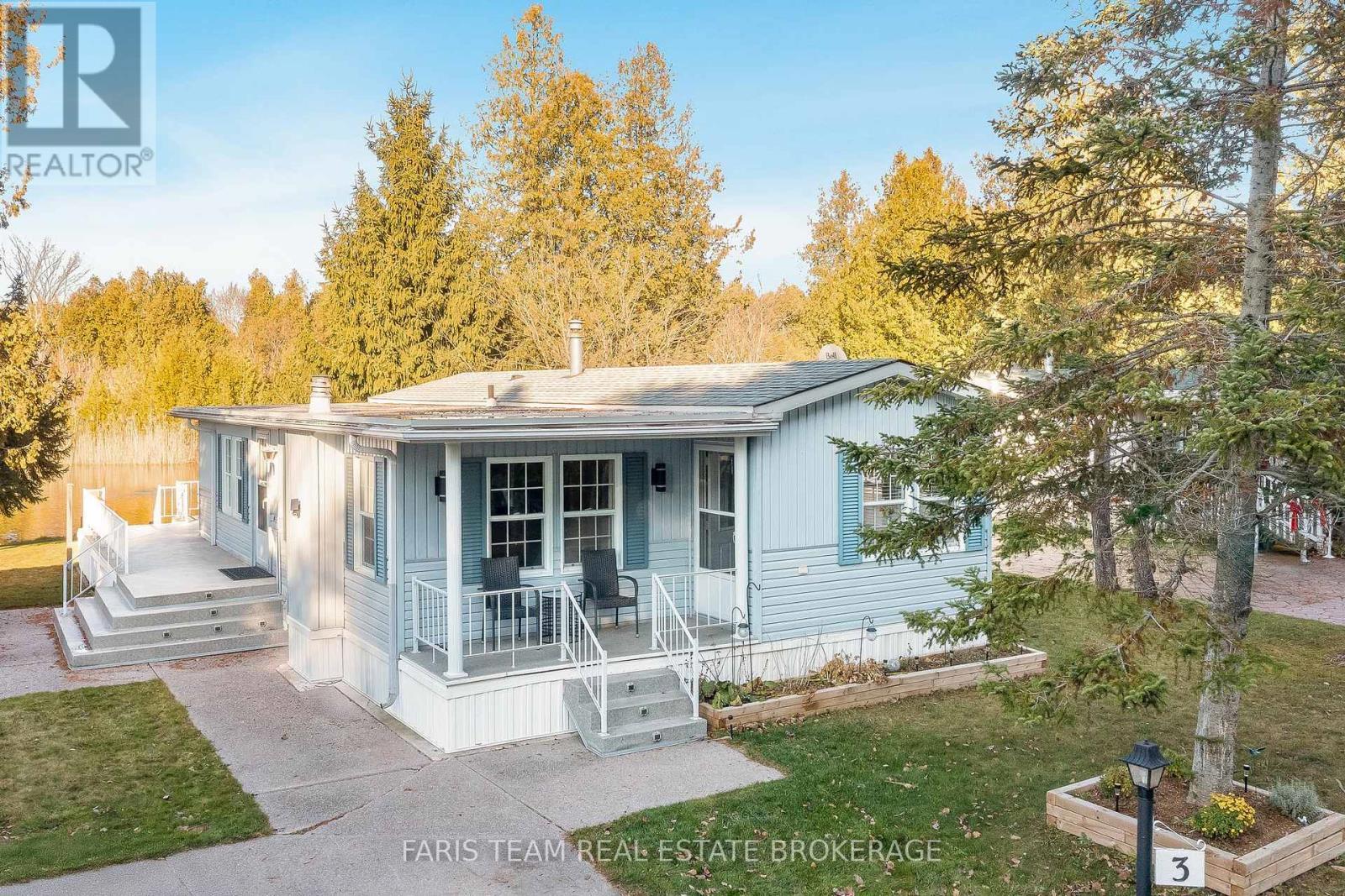 3 St James Place, Wasaga Beach, Ontario  L9Z 3A8 - Photo 3 - S12570918