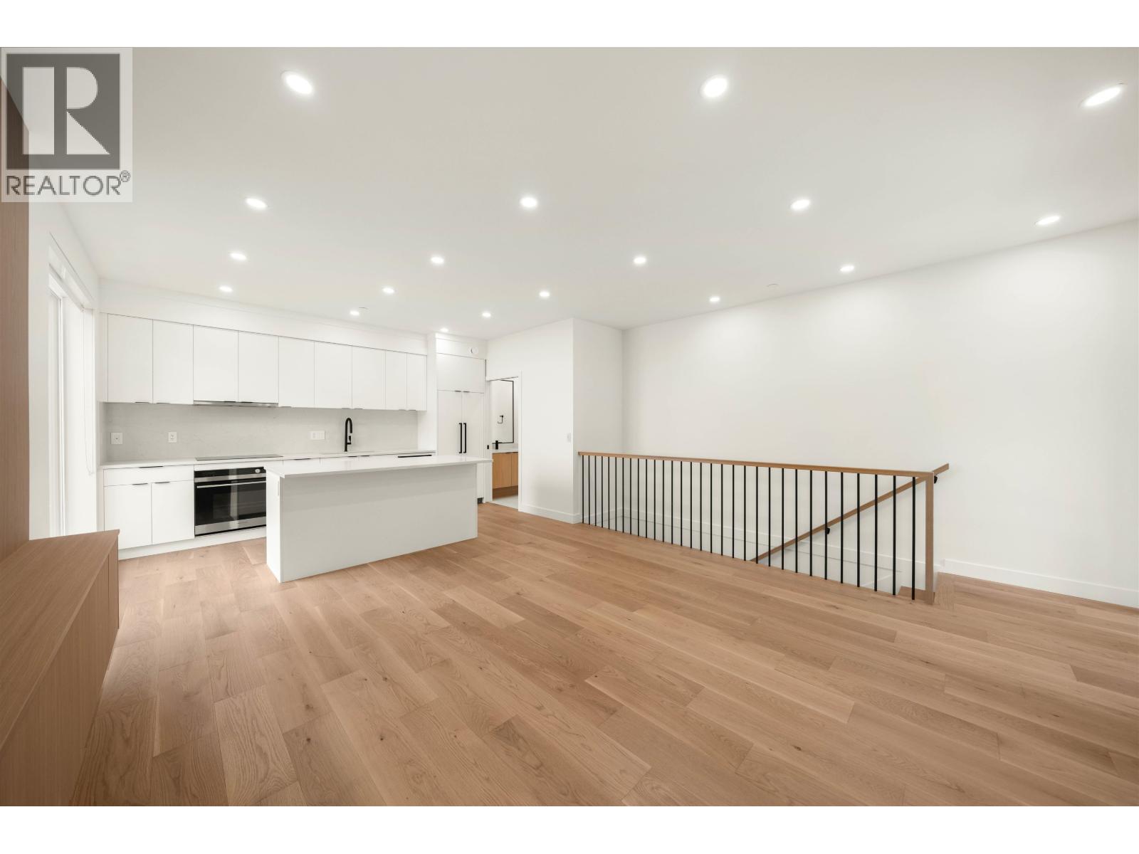 1904 E 8th Avenue, Vancouver, British Columbia  V5N 1T8 - Photo 9 - R3072935