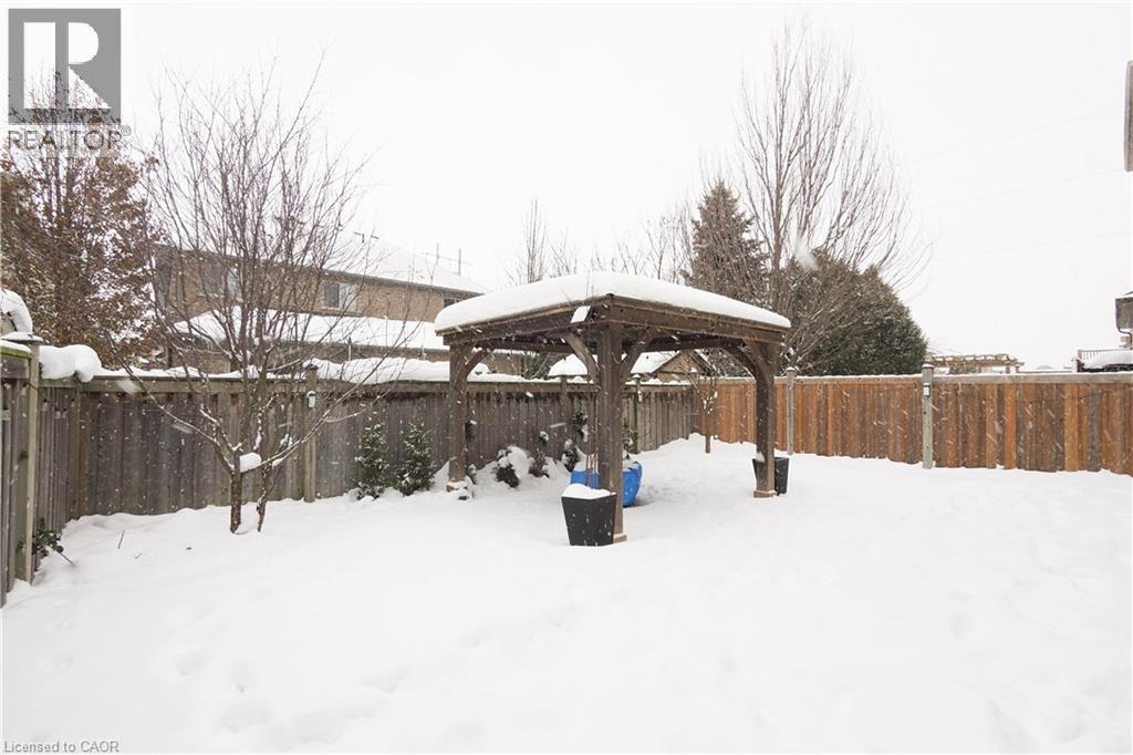 604 Pinery Trail, Waterloo, Ontario  N2V 2Y6 - Photo 38 - 40792808