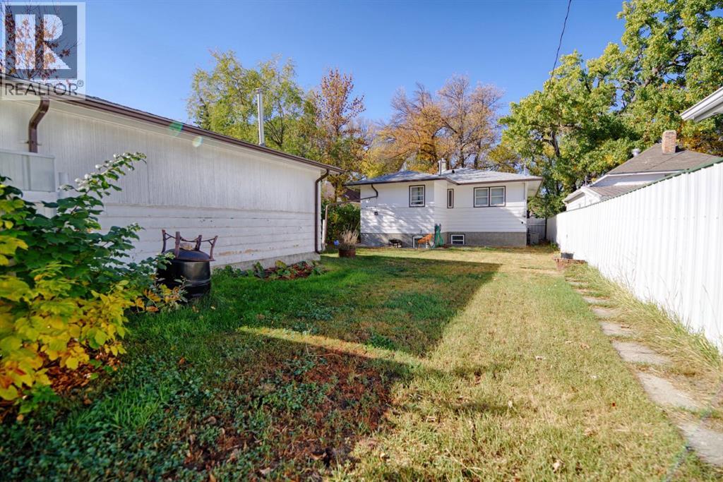 451 19 Street N, Lethbridge, Alberta  T1H 3K4 - Photo 23 - A2273043