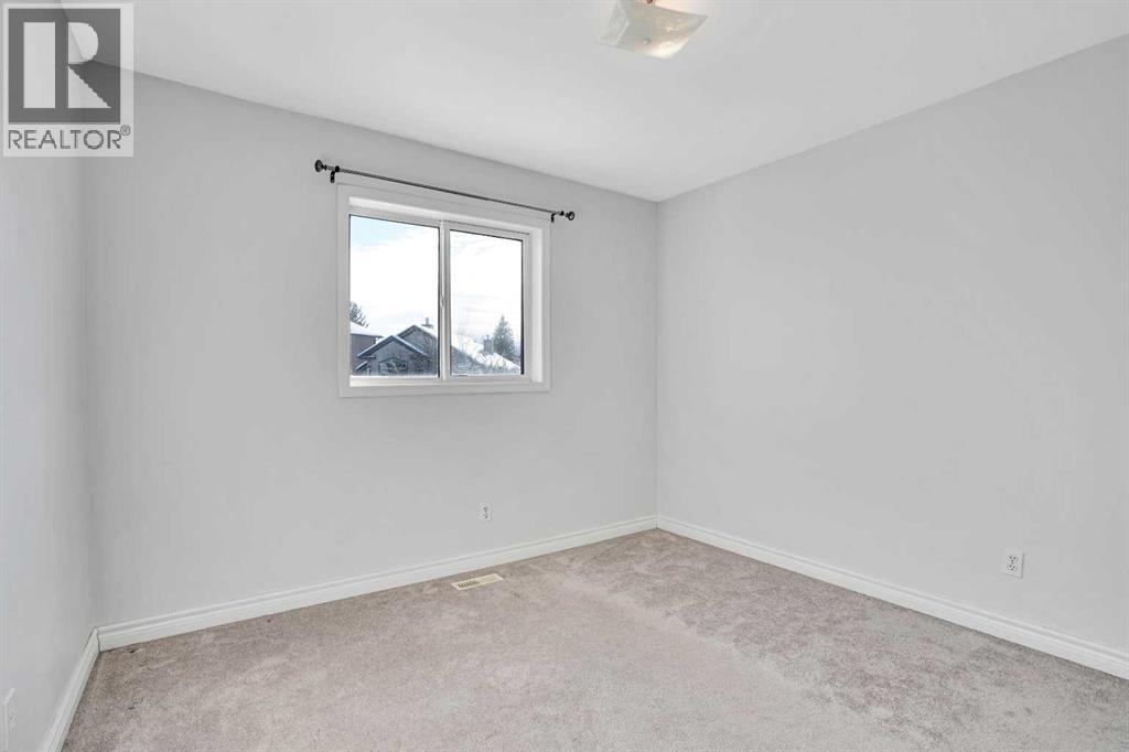 46 Somerset Close Sw, Calgary, Alberta  T2Y 3C5 - Photo 29 - A2273988