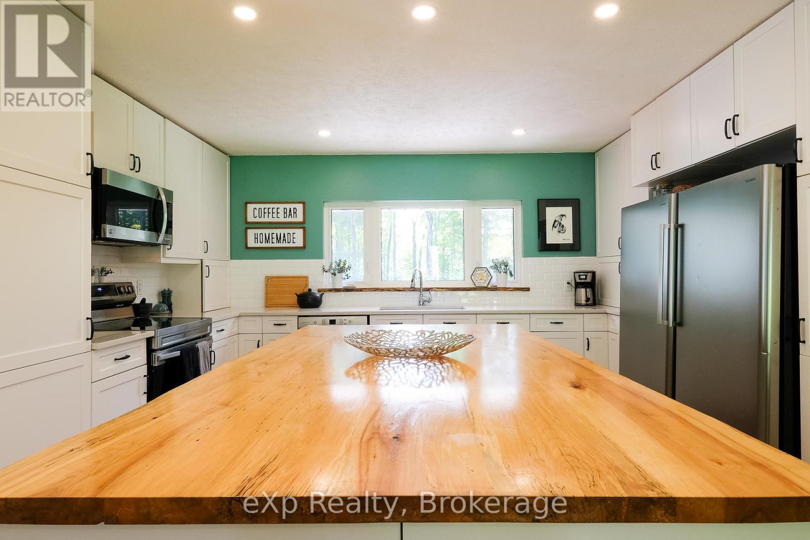 442625 Concession Road 21, Georgian Bluffs, Ontario N0H 2T0 - Photo 12 - X12432768