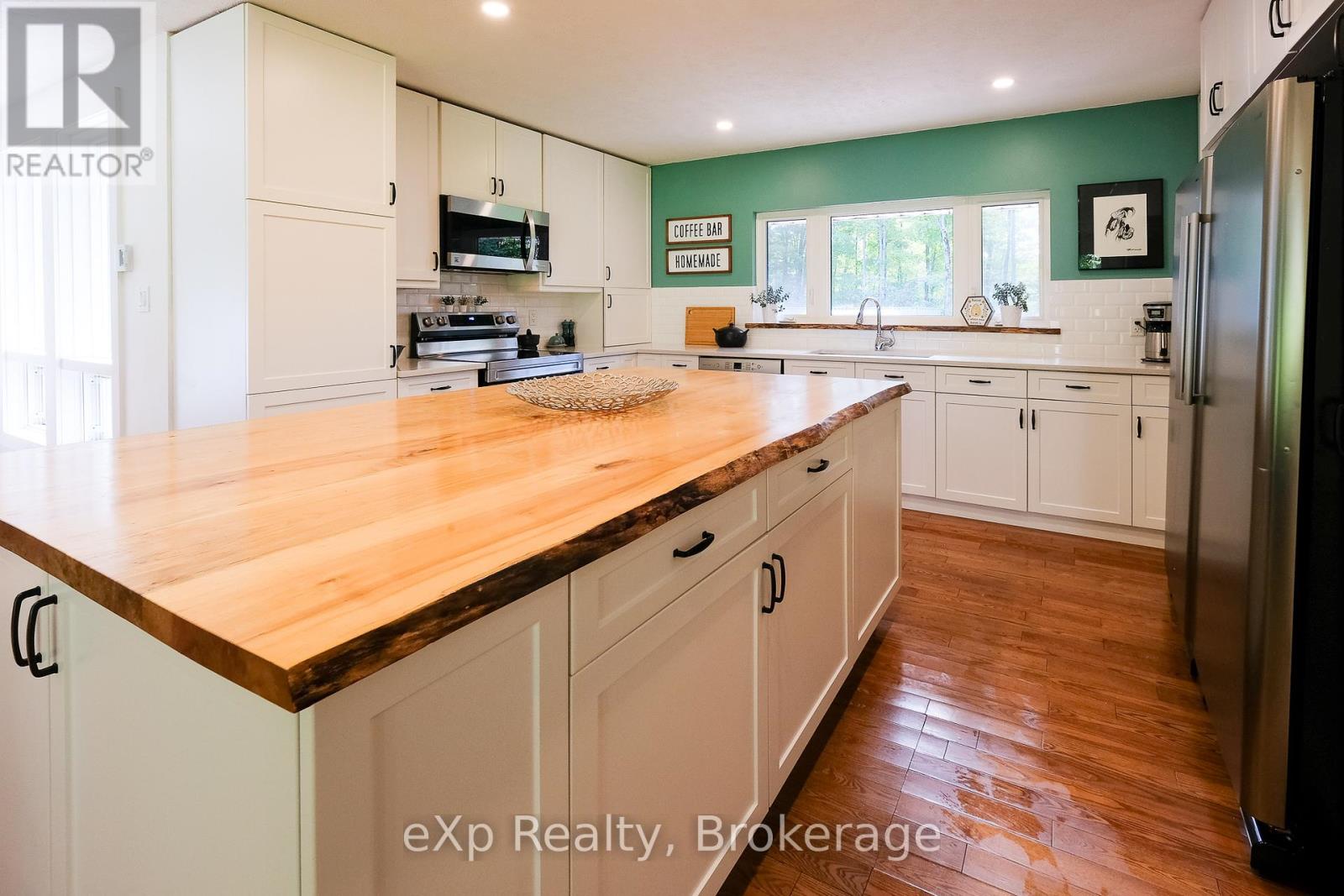 442625 Concession Road 21, Georgian Bluffs, Ontario N0H 2T0 - Photo 11 - X12432768