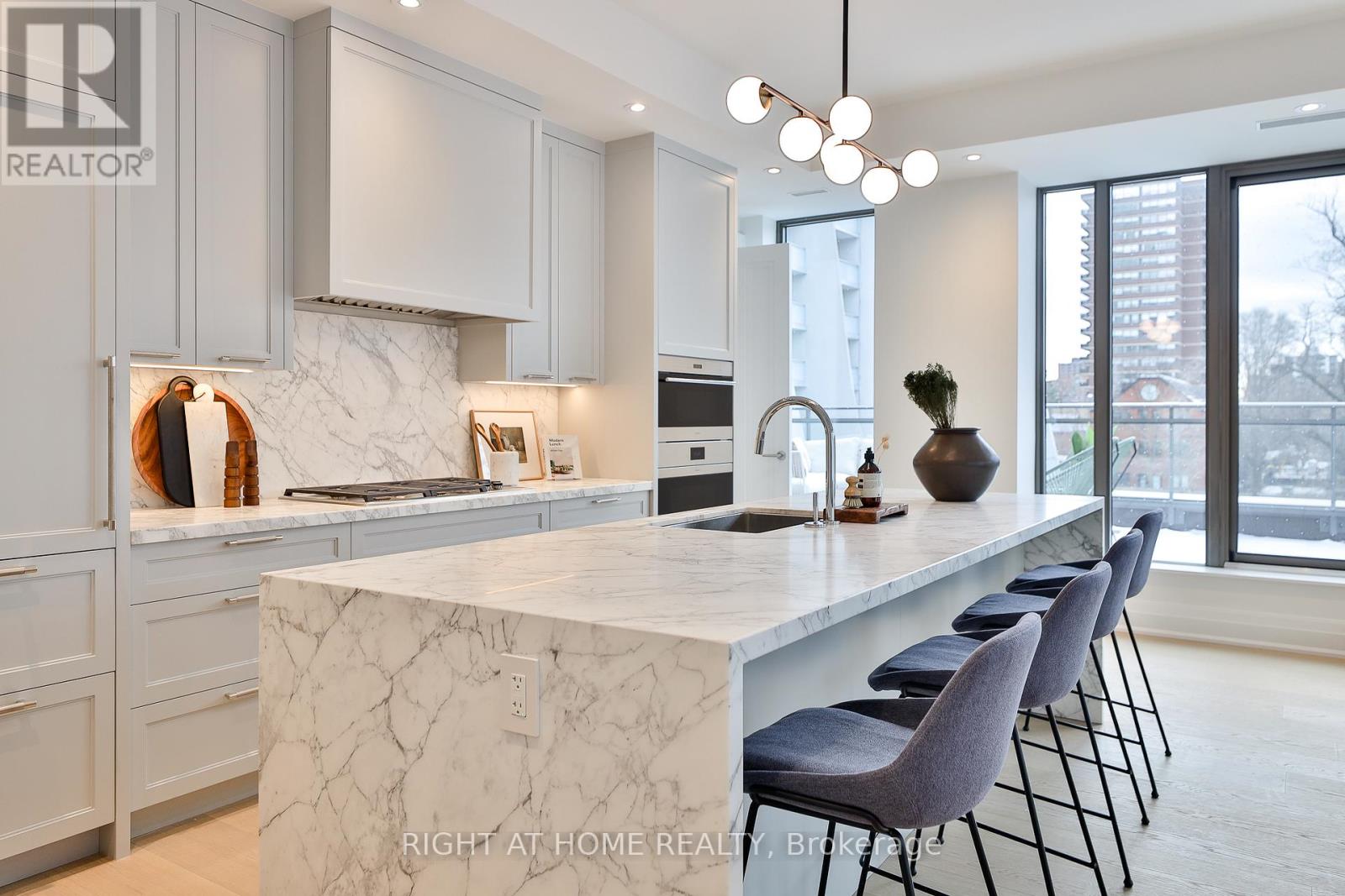 302 - 10 Prince Arthur Avenue, Toronto, Ontario  M5R 1A9 - Photo 10 - C12612620