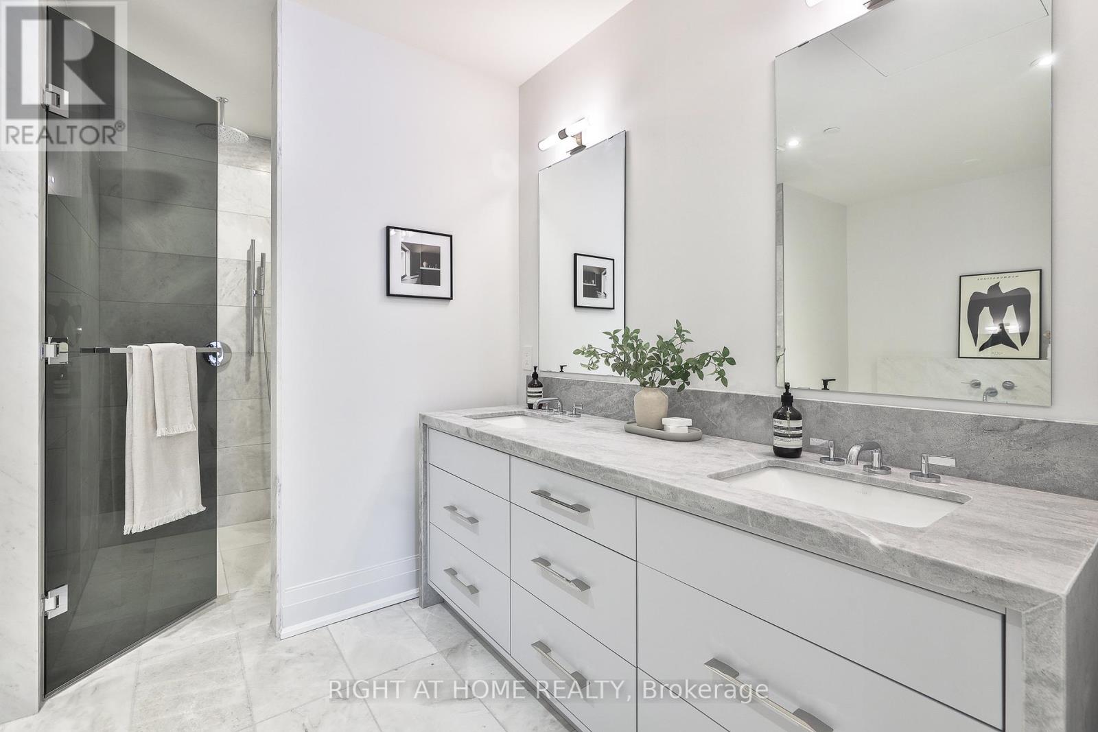 302 - 10 Prince Arthur Avenue, Toronto, Ontario  M5R 1A9 - Photo 18 - C12612620