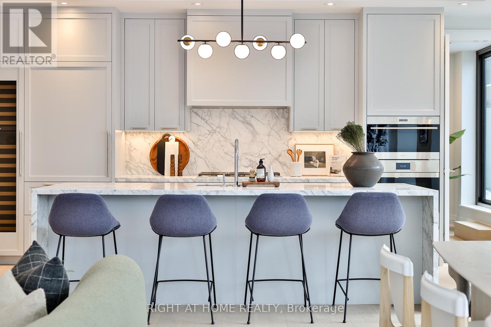 302 - 10 Prince Arthur Avenue, Toronto, Ontario  M5R 1A9 - Photo 9 - C12612620