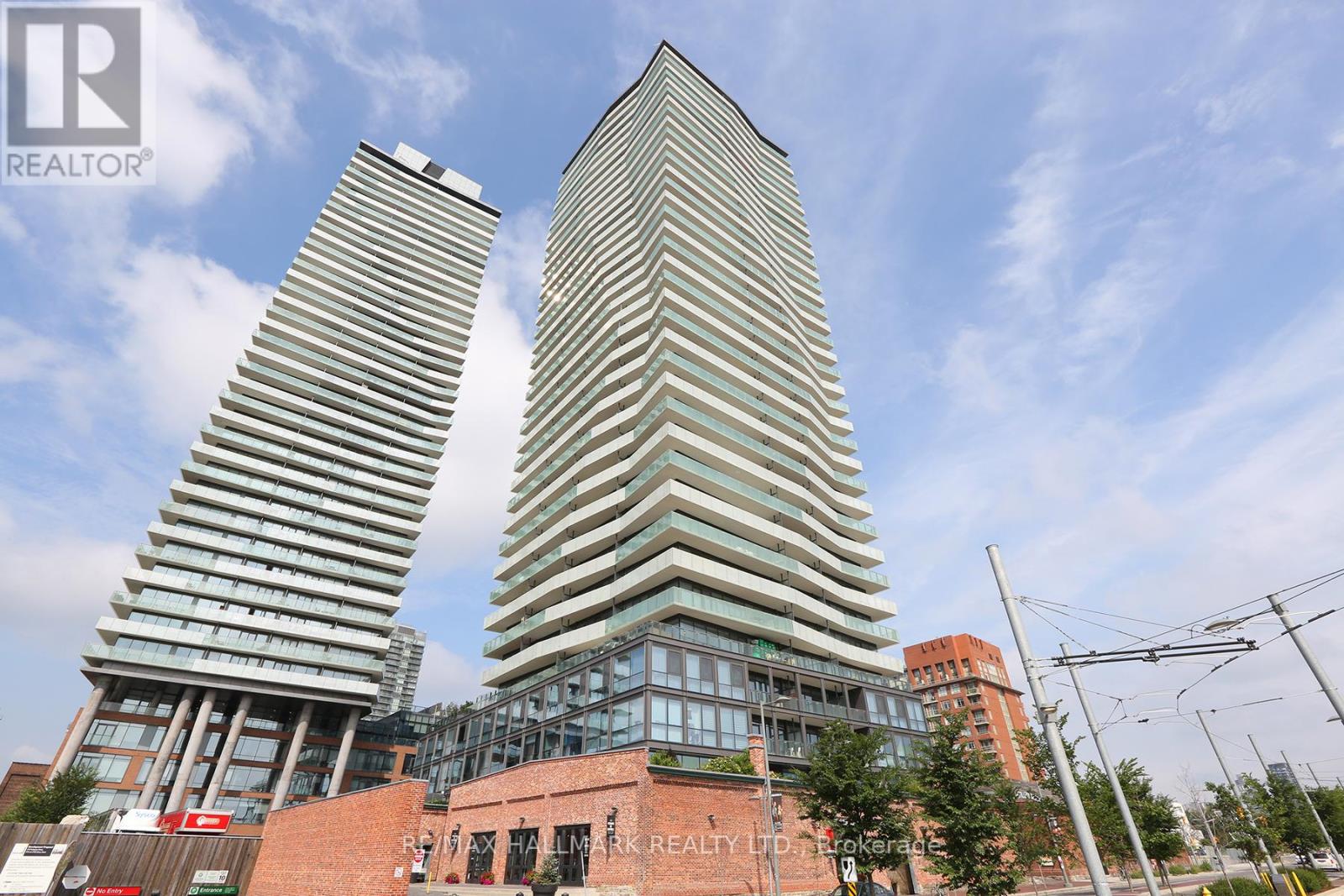 2408 - 390 CHERRY STREET, Toronto, Ontario