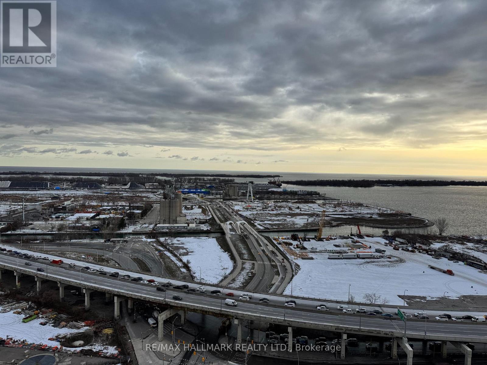 2408 - 390 Cherry Street, Toronto, Ontario  M5A 0E2 - Photo 17 - C12612628