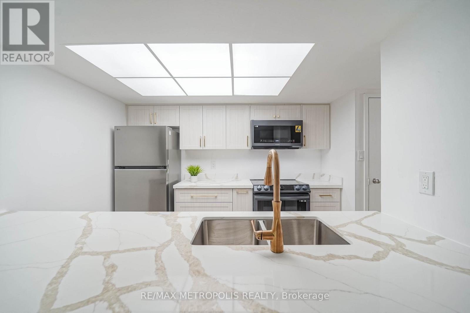 2908 - 1001 Bay Street, Toronto, Ontario  M5S 3A6 - Photo 15 - C12612646