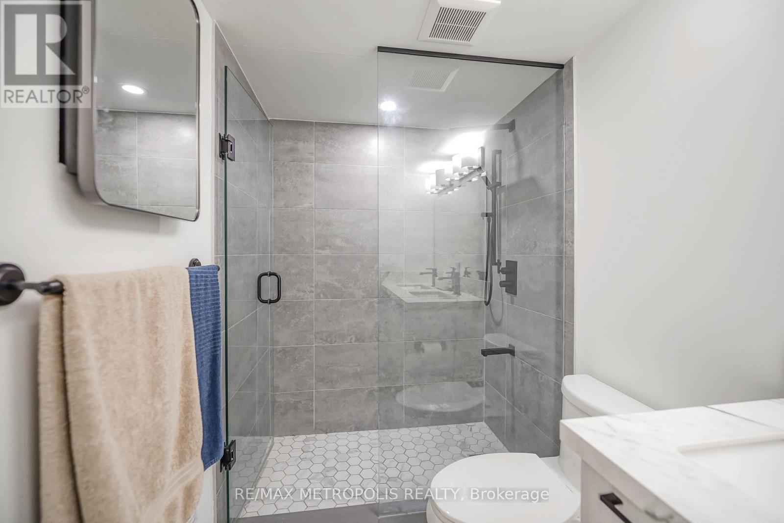 29 - 871 Sheppard Avenue W, Toronto (Clanton Park), Ontario  M3H 0E8 - Photo 35 - C12612650