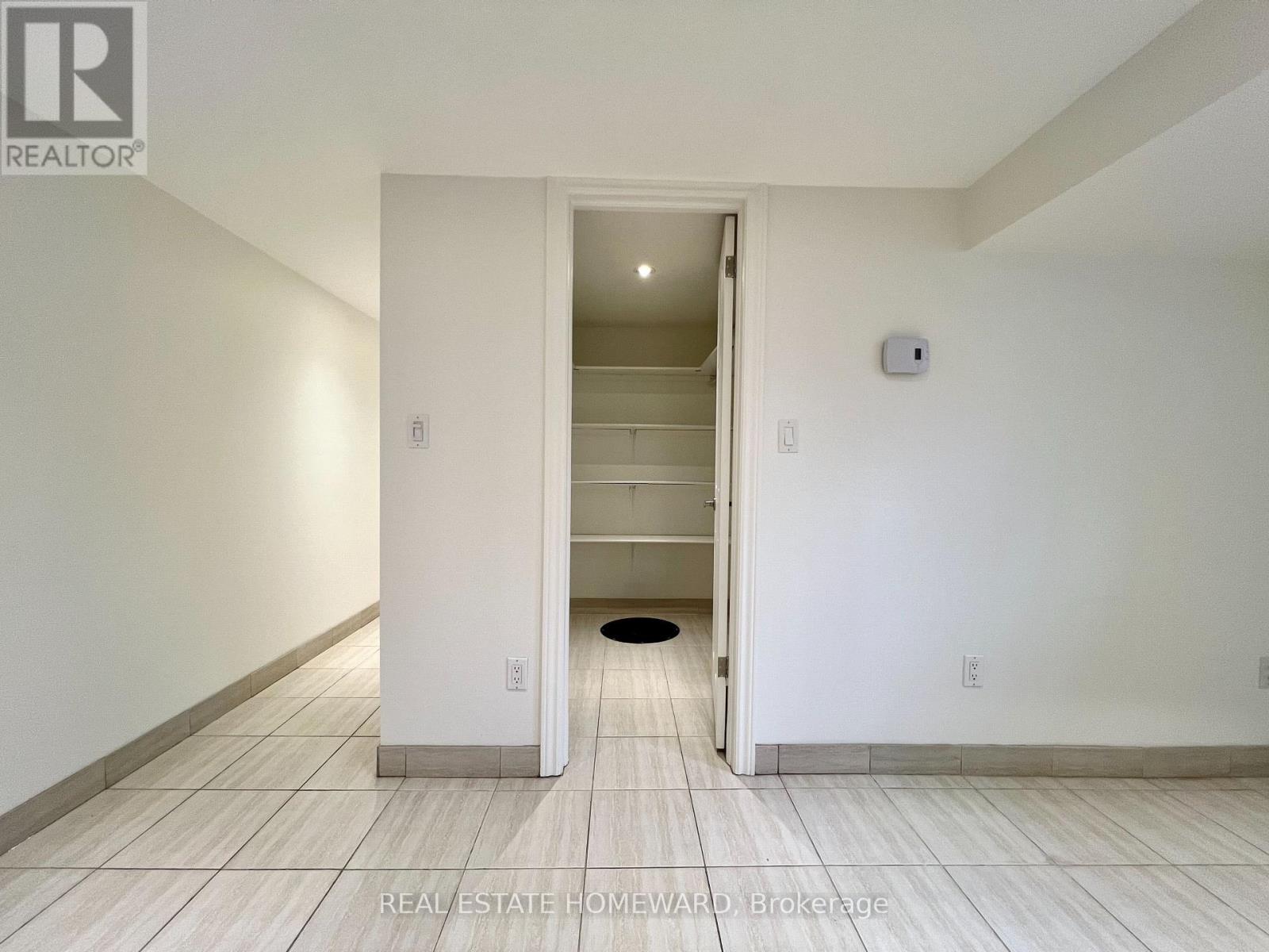 Lower - 220 Pape Avenue, Toronto, Ontario  M4M 2V8 - Photo 11 - E12612668
