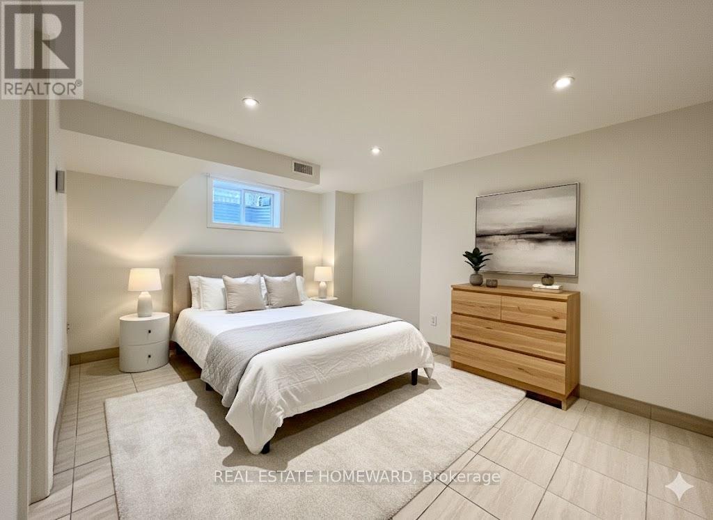 Lower - 220 Pape Avenue, Toronto, Ontario  M4M 2V8 - Photo 8 - E12612668