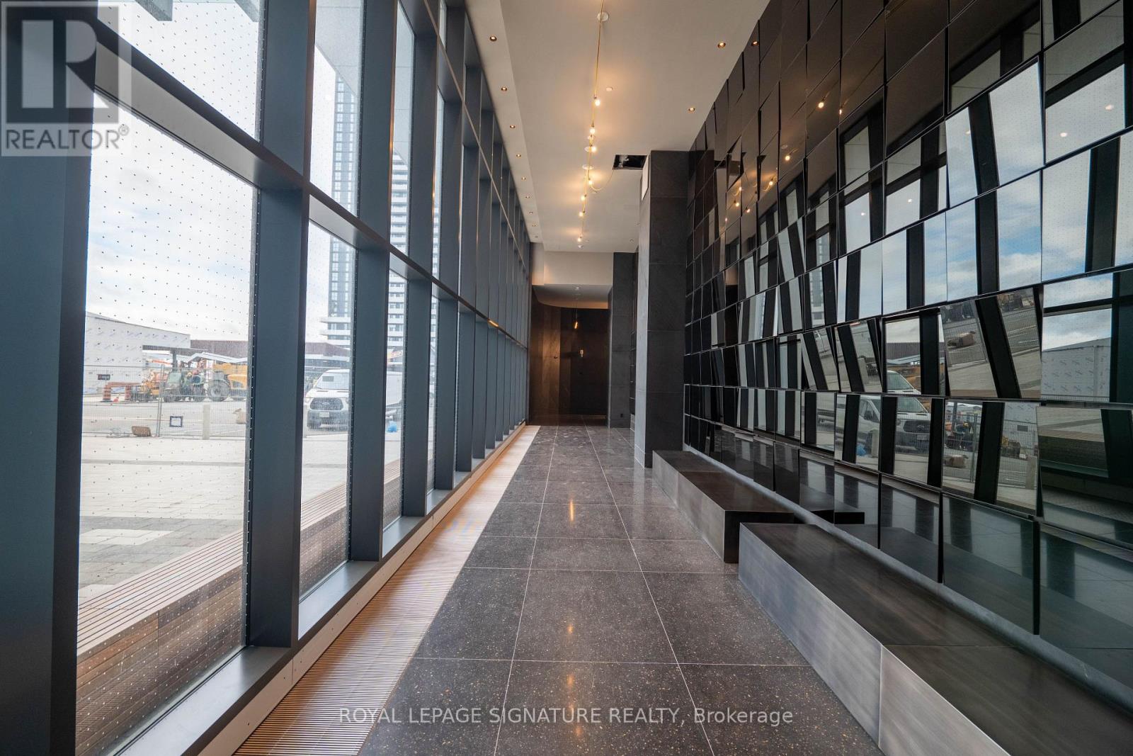 3007 - 8 Interchange Way, Vaughan (Vaughan Corporate Centre), Ontario  L4K 5Z7 - Photo 47 - N12585482