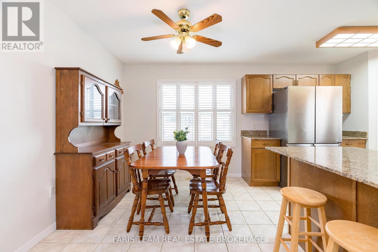 30 Indiana Avenue, Wasaga Beach, Ontario  L9Z 3A8 - Photo 13 - S12491360