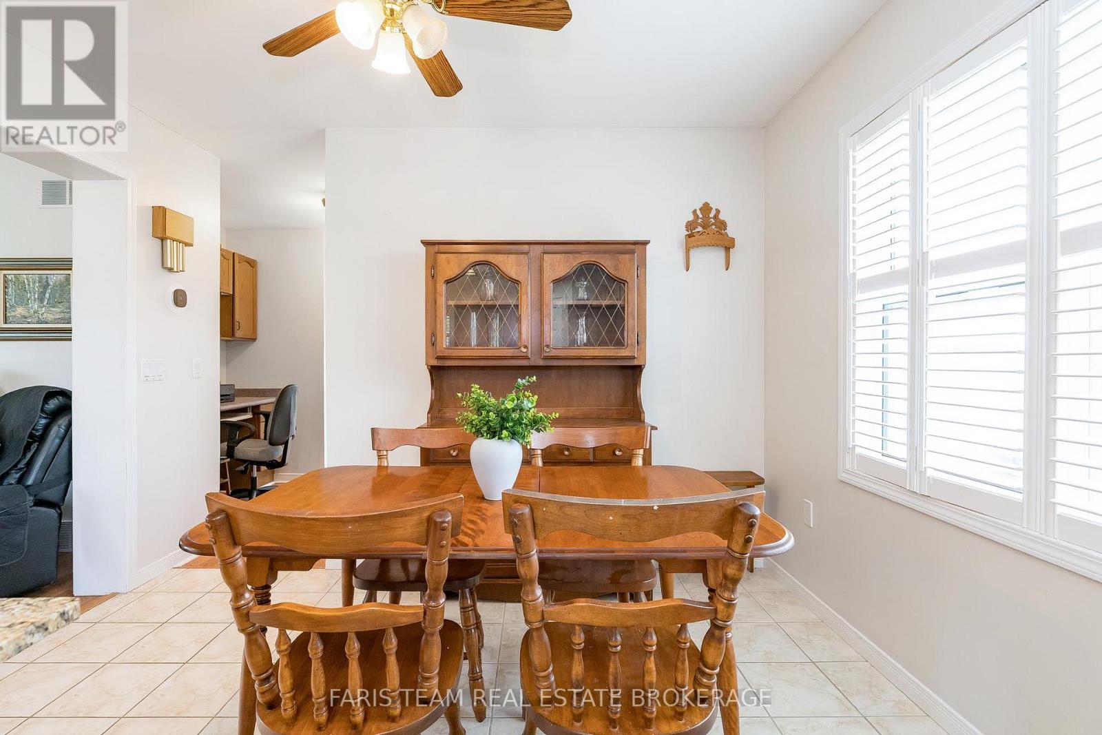 30 Indiana Avenue, Wasaga Beach, Ontario  L9Z 3A8 - Photo 15 - S12491360