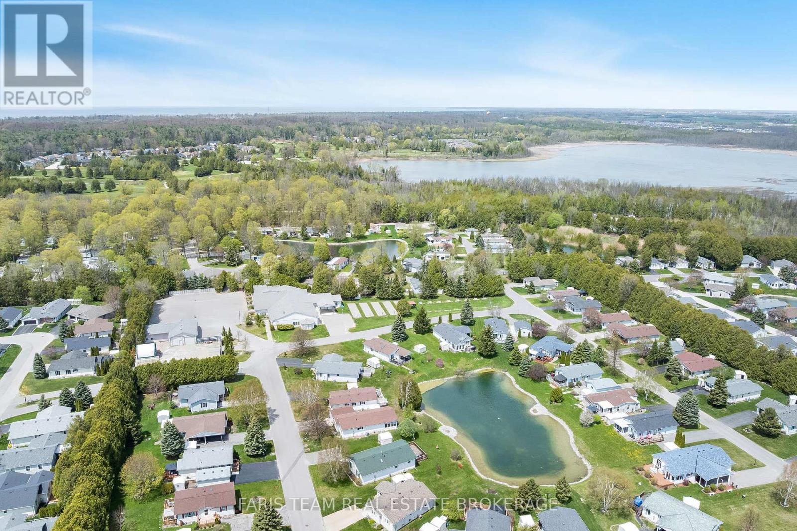 30 Indiana Avenue, Wasaga Beach, Ontario  L9Z 3A8 - Photo 35 - S12491360