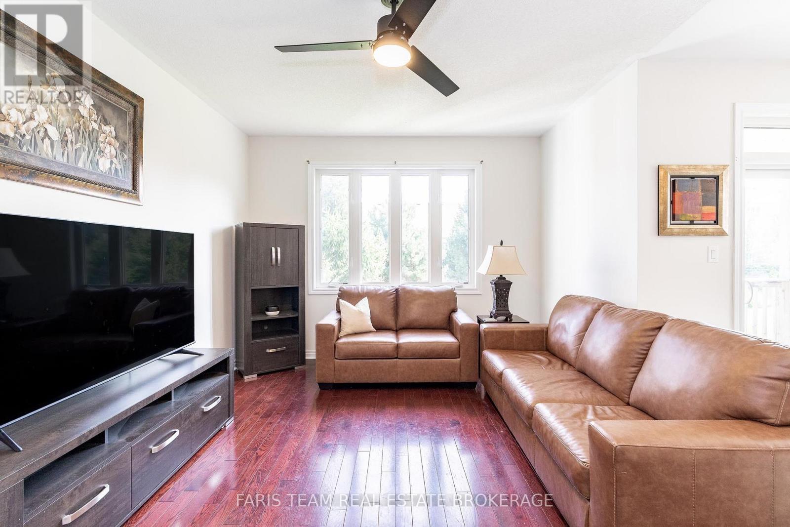 83 White Sands Way, Wasaga Beach, Ontario L9Z 0E1 - Photo 13 - S12574282