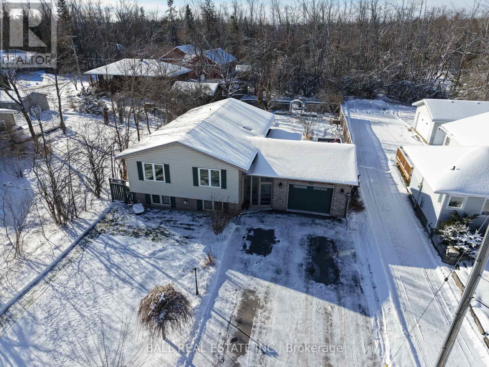 48 Head Street, Kawartha Lakes, Ontario  K0M 1A0 - Photo 35 - X12512234