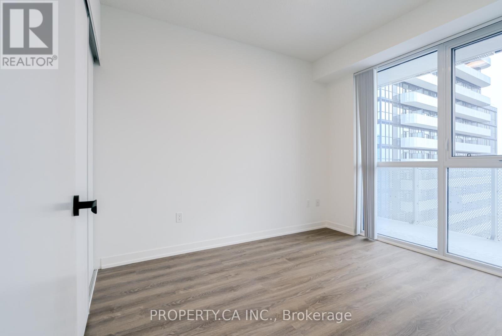 4010 - 8 Interchange Way, Vaughan, Ontario  L4K 5Z7 - Photo 10 - N12612612