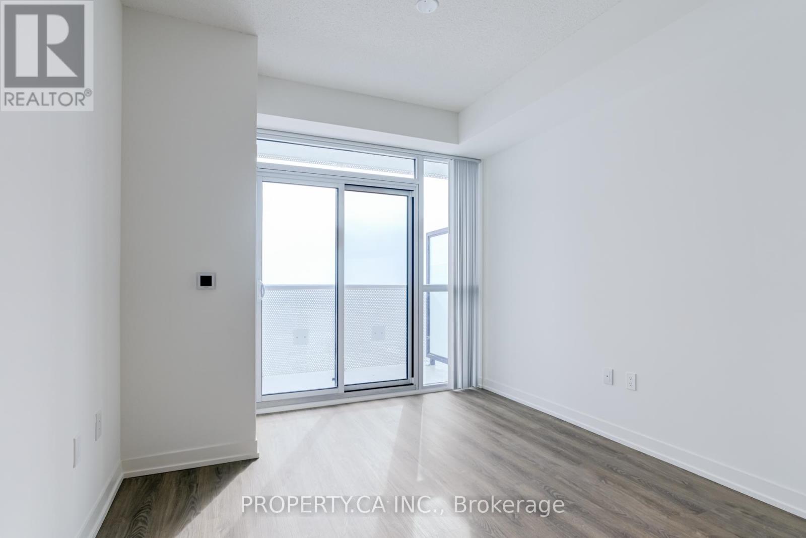 4010 - 8 Interchange Way, Vaughan, Ontario  L4K 5Z7 - Photo 13 - N12612612