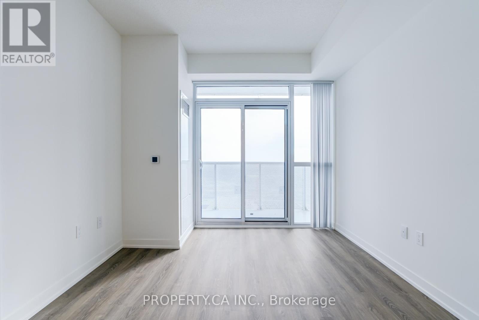 4010 - 8 Interchange Way, Vaughan, Ontario  L4K 5Z7 - Photo 14 - N12612612