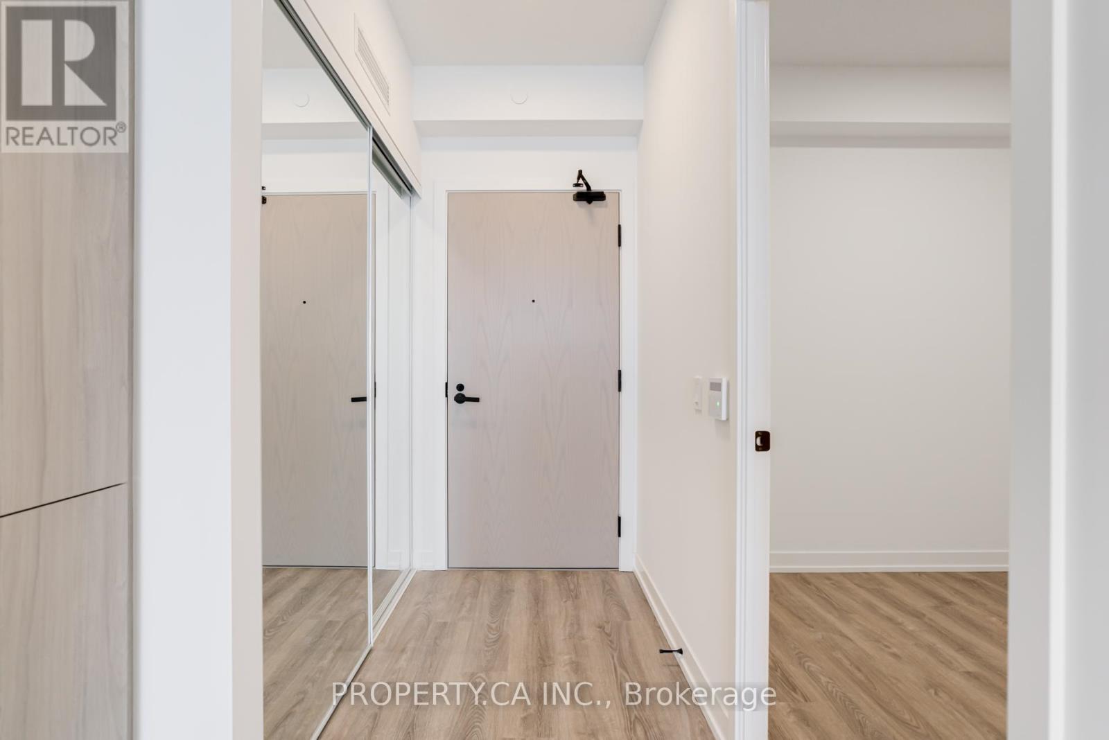 4010 - 8 Interchange Way, Vaughan, Ontario  L4K 5Z7 - Photo 16 - N12612612