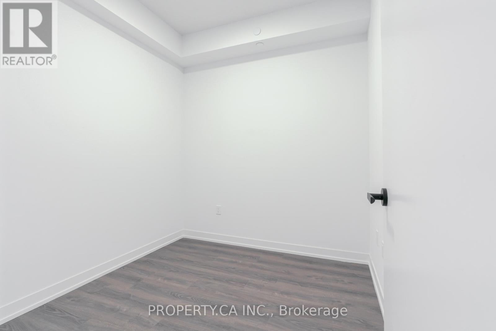 4010 - 8 Interchange Way, Vaughan, Ontario  L4K 5Z7 - Photo 18 - N12612612