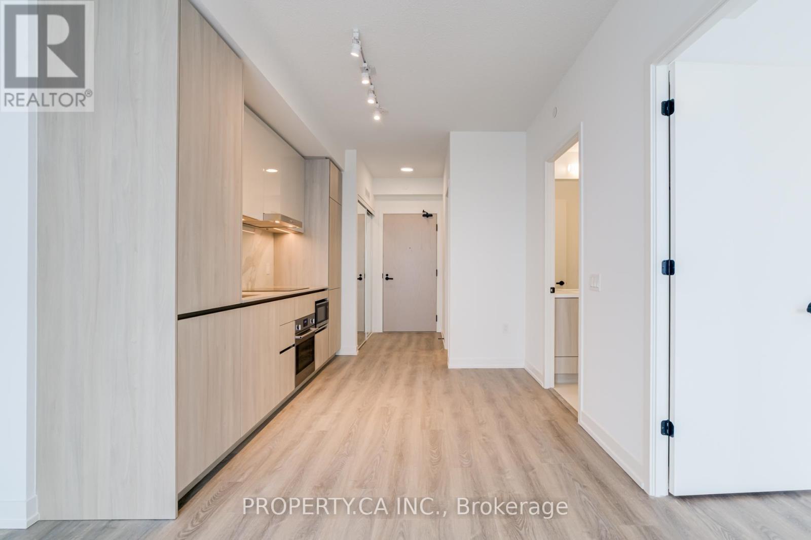 4010 - 8 Interchange Way, Vaughan, Ontario  L4K 5Z7 - Photo 7 - N12612612