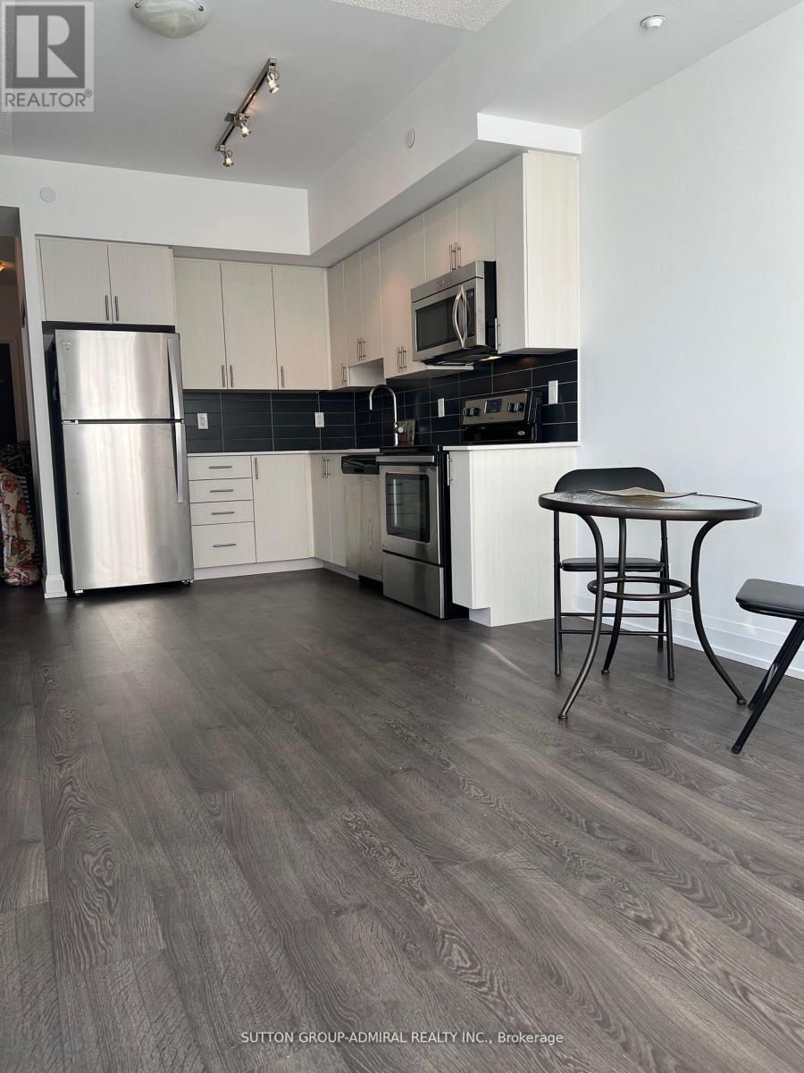 319 - 7900 Bathurst Street, Vaughan (Beverley Glen), Ontario  L4J 0E1 - Photo 4 - N12612656