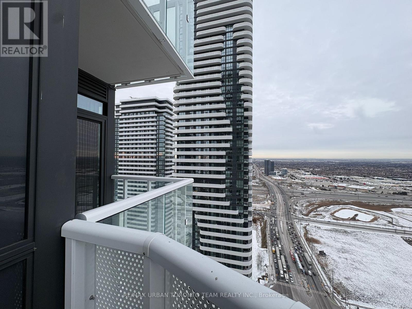 4002 - 8 Interchange Way, Vaughan, Ontario  L4K 5Z7 - Photo 10 - N12612688