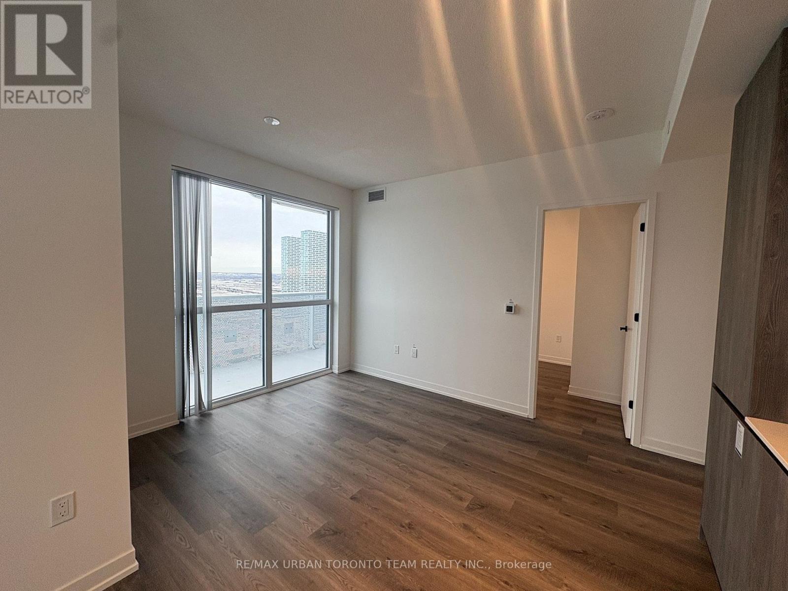 4002 - 8 Interchange Way, Vaughan, Ontario  L4K 5Z7 - Photo 12 - N12612688