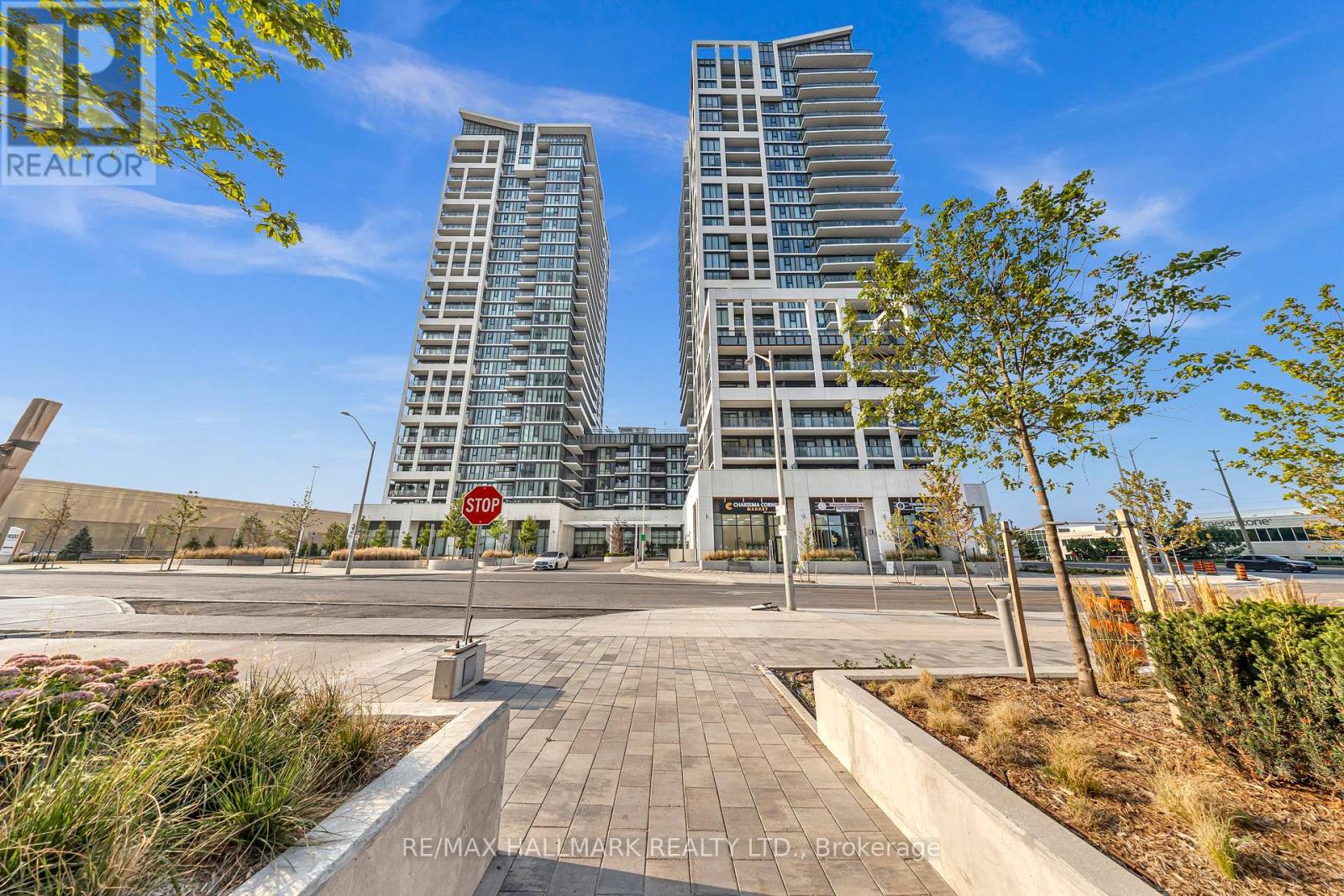 427 - 9000 Jane Street, Vaughan (Vellore Village), Ontario  L4K 0M6 - Photo 3 - N12612690