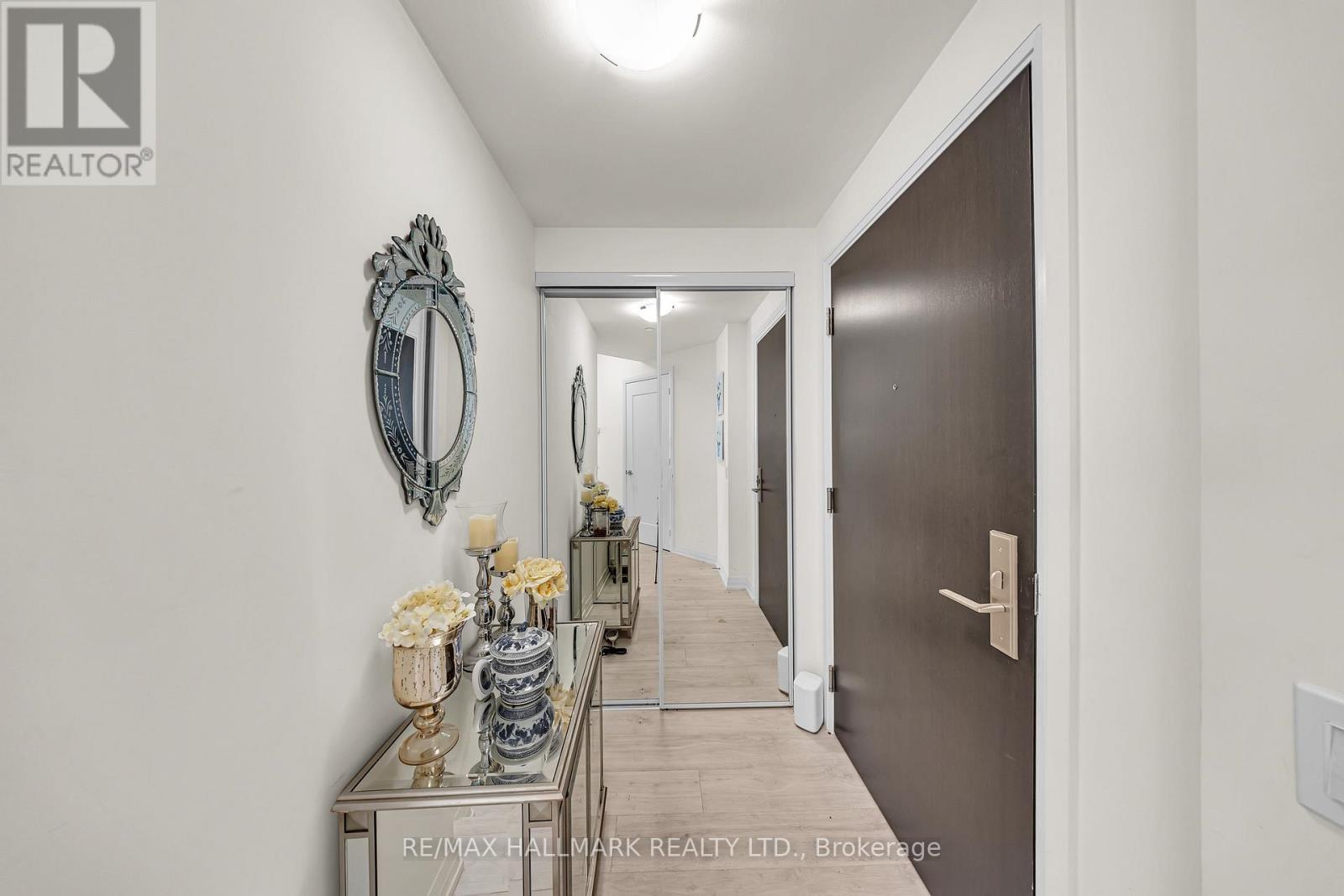 427 - 9000 Jane Street, Vaughan (Vellore Village), Ontario  L4K 0M6 - Photo 8 - N12612690