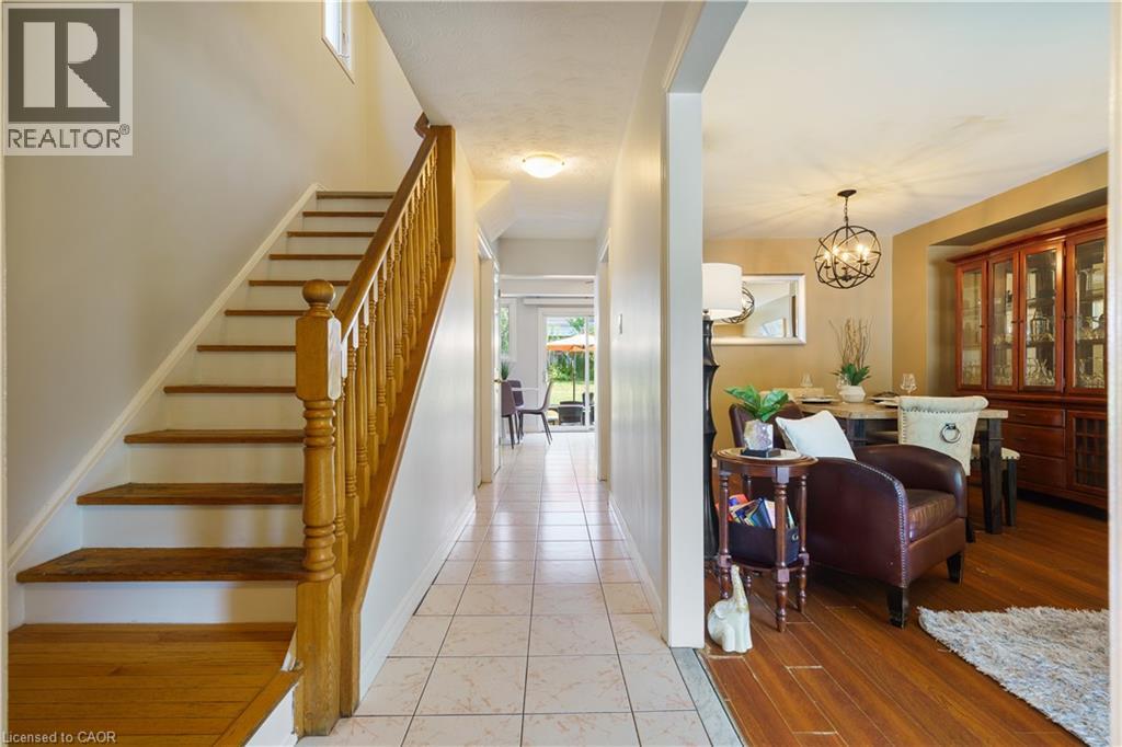 10 Glen Eden Court, Hamilton, Ontario  L9C 6H6 - Photo 4 - 40793033