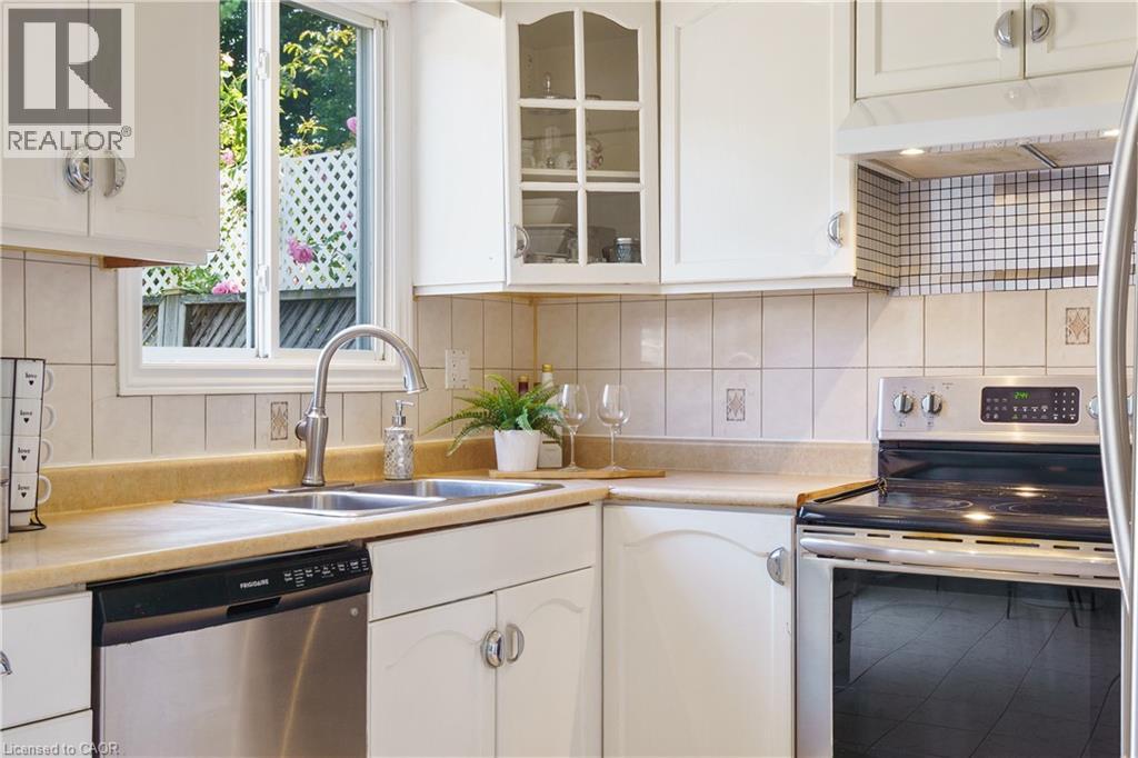 10 Glen Eden Court, Hamilton, Ontario  L9C 6H6 - Photo 18 - 40793033