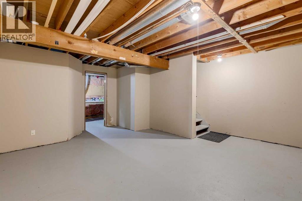 16 Queen Anne Close Se, Calgary, Alberta  T2J 6N6 - Photo 31 - A2273800