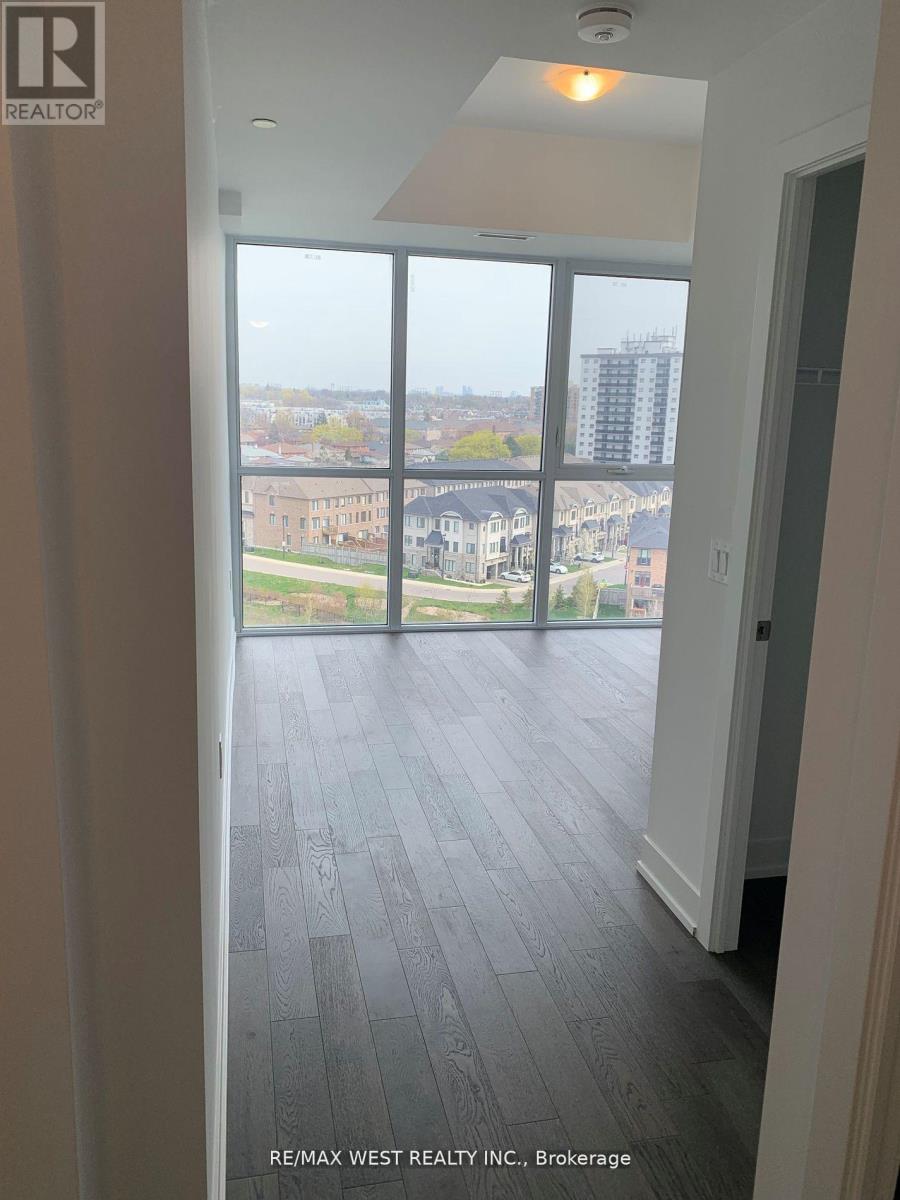 802 - 1063 Douglas Mccurdy Comm Circle, Mississauga (Port Credit), Ontario  L5L 3H9 - Photo 10 - W12612610